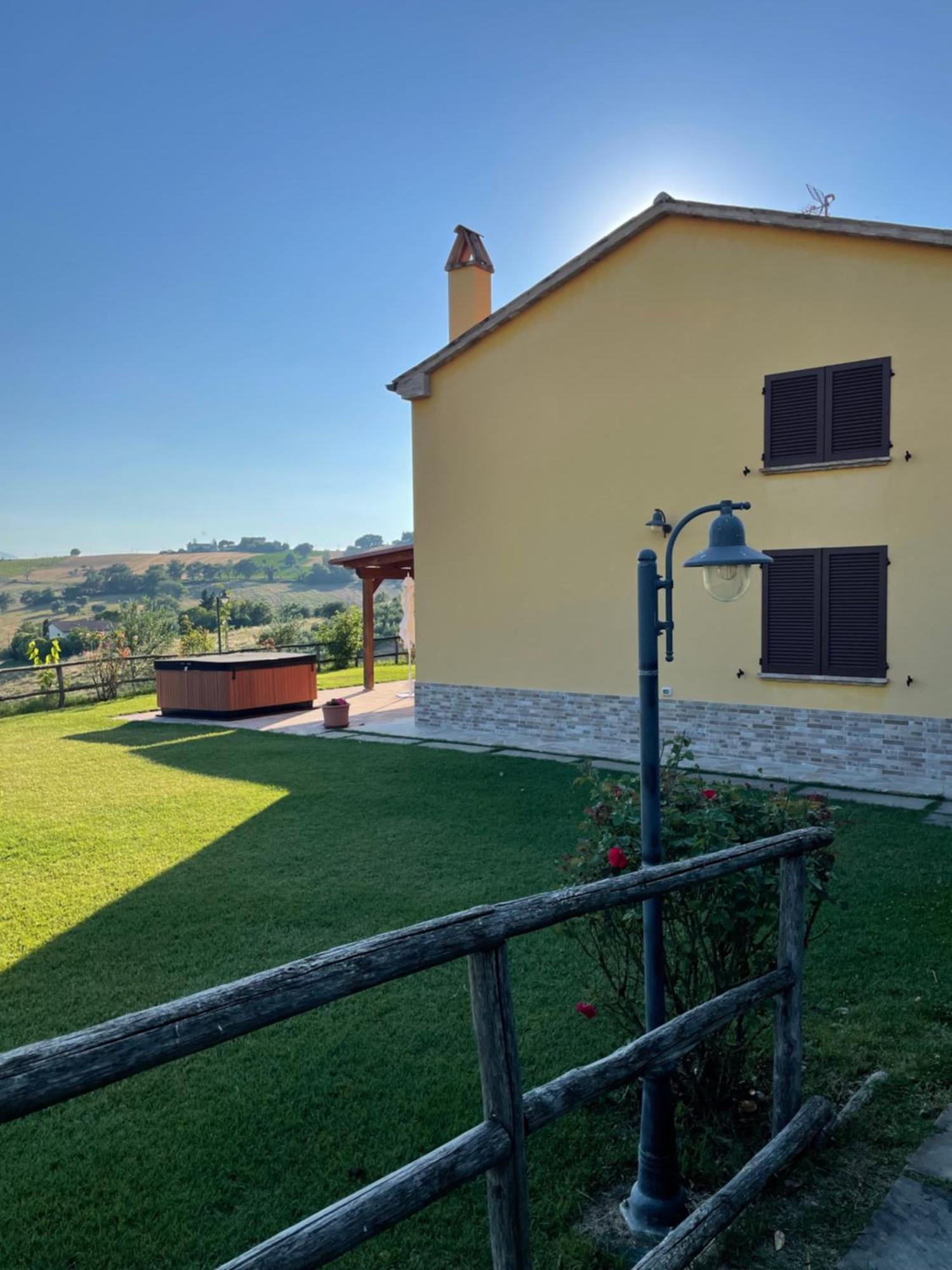 Montenovo Country House Ostra Vetere Eksteriør bilde
